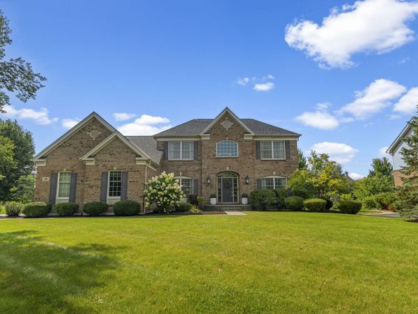 15 Glacier Circle, South Barrington, IL 60010