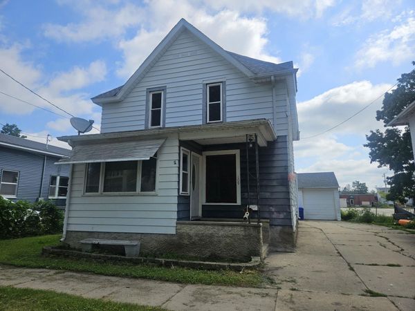 109 1st Ave. NW , Oelwein, IA 50662
