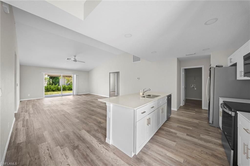 202 NW 25th Pl, Cape Coral, FL 33993 Photo