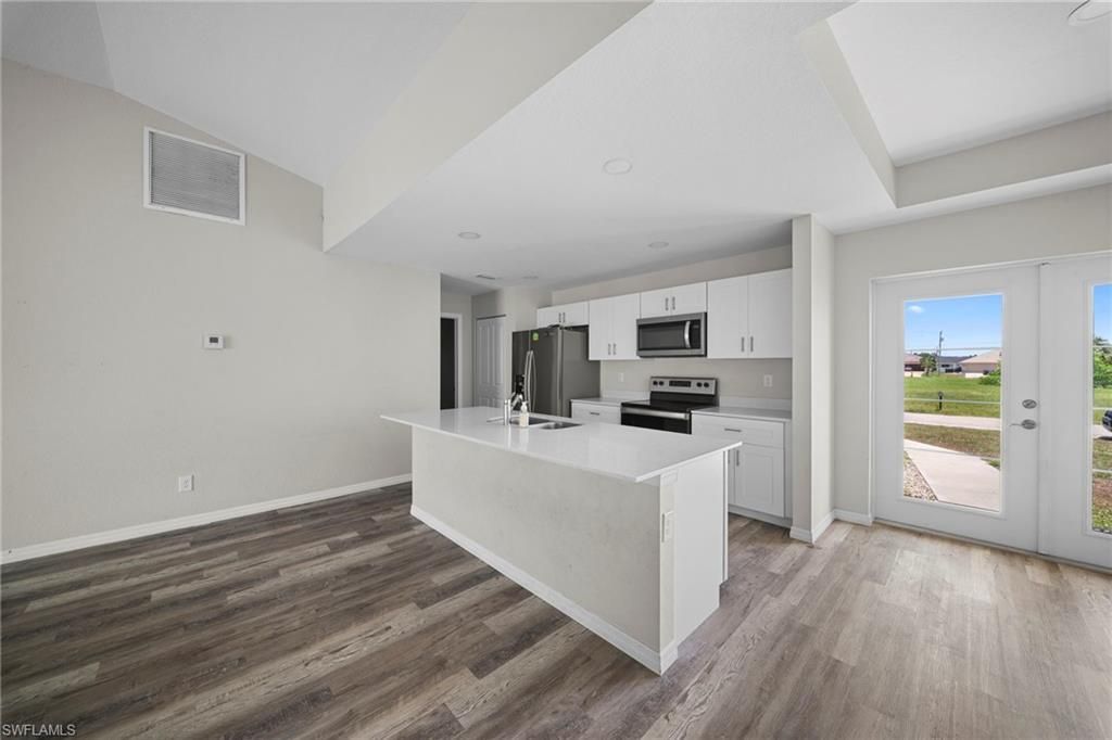202 NW 25th Pl, Cape Coral, FL 33993 Photo