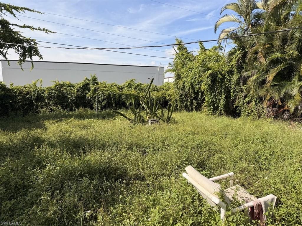2074 Flowers Dr, Fort Myers, FL 33907 Photo