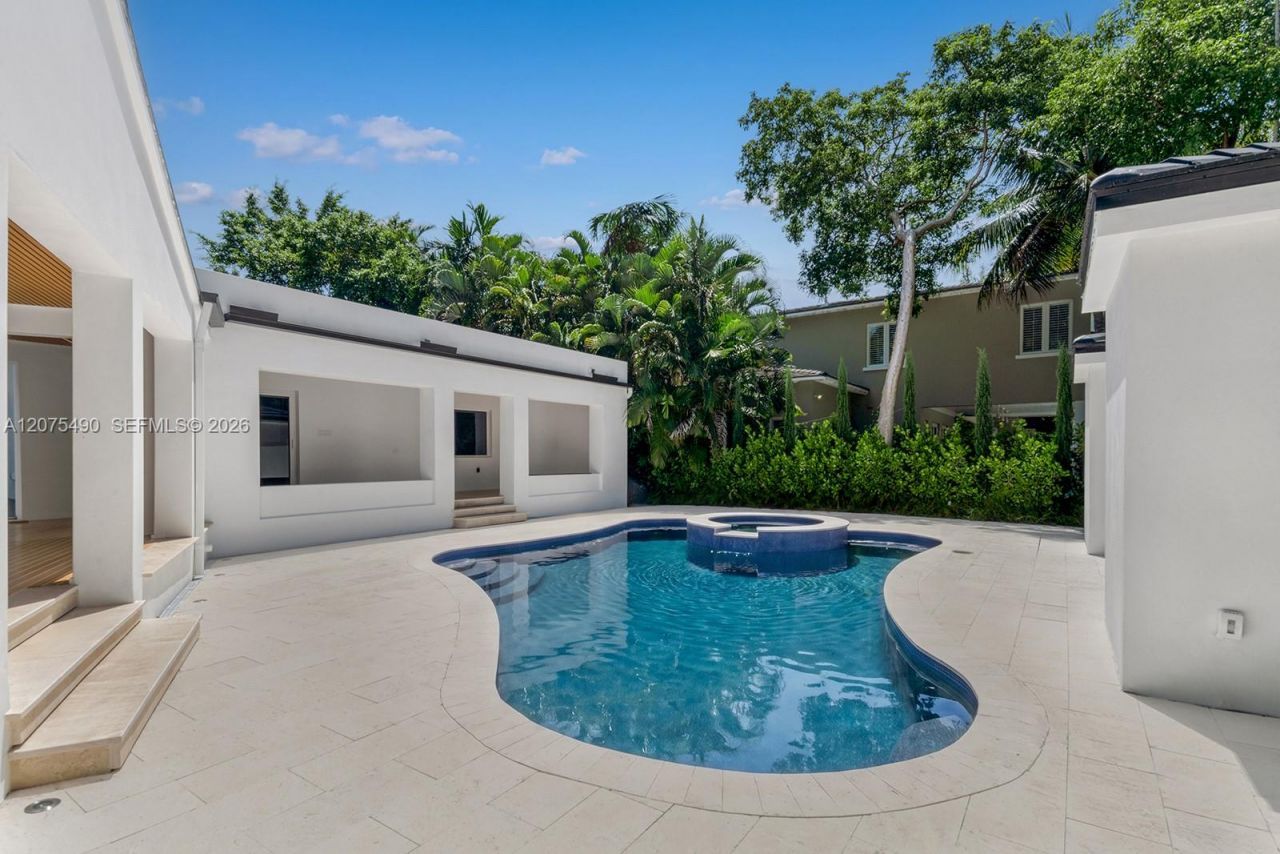 8150 Old Cutler Rd, Coral Gables, FL 33143 Photo