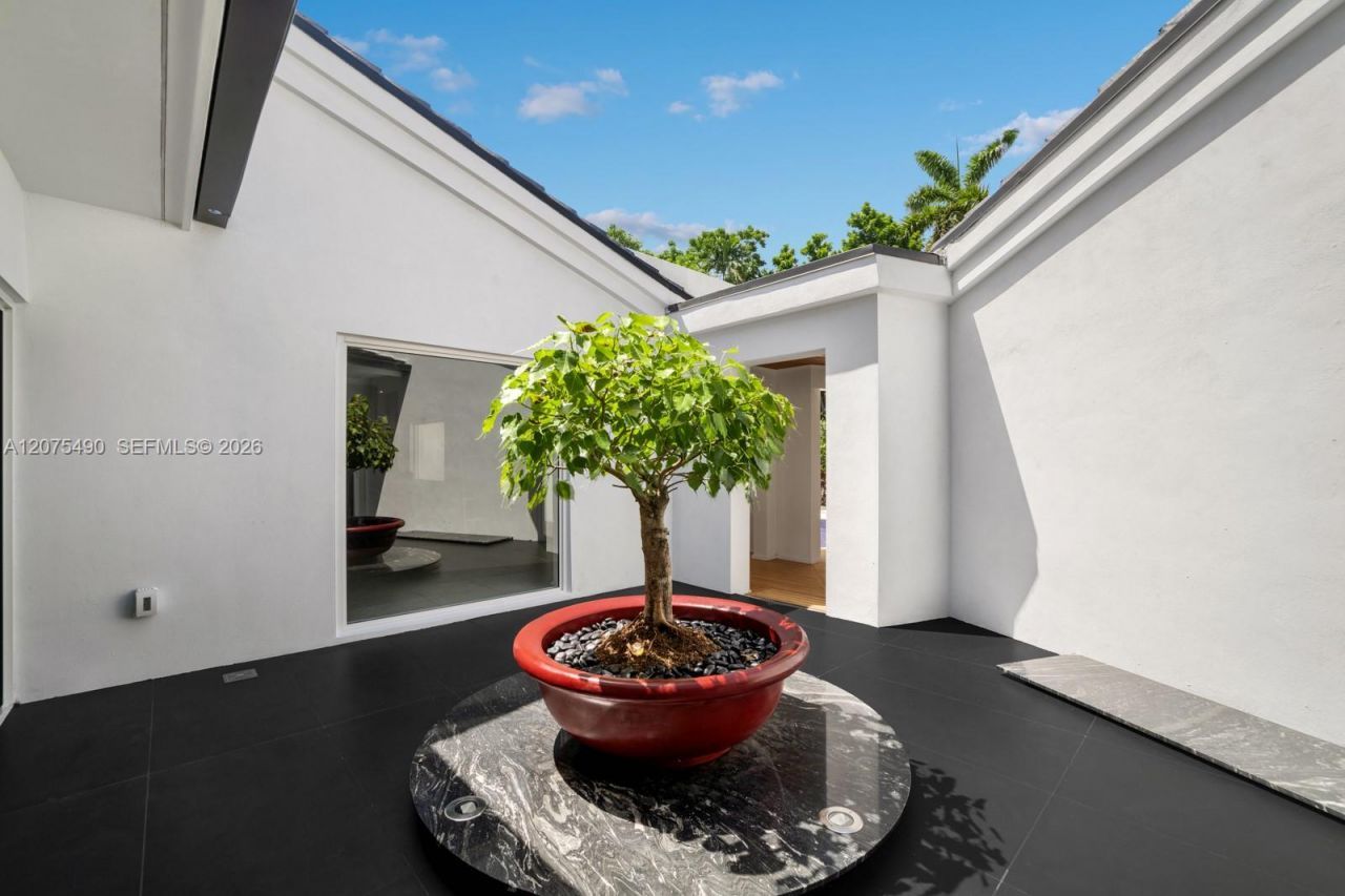 8150 Old Cutler Rd, Coral Gables, FL 33143 Photo