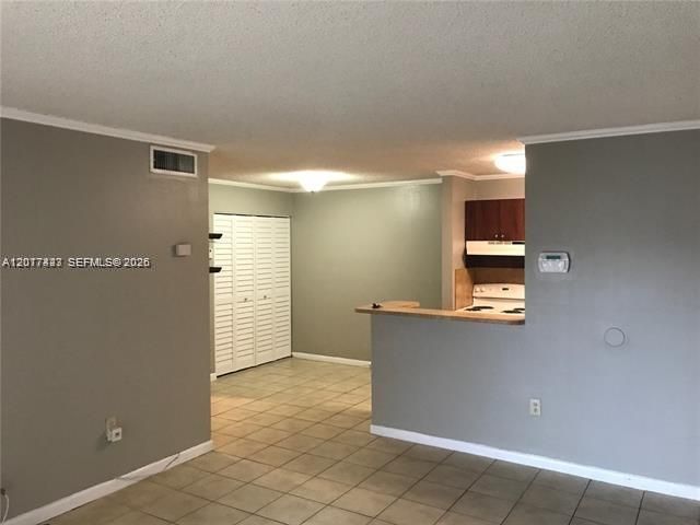 7235 NW 179th St , Unit 101, Hialeah, FL 33015 Photo