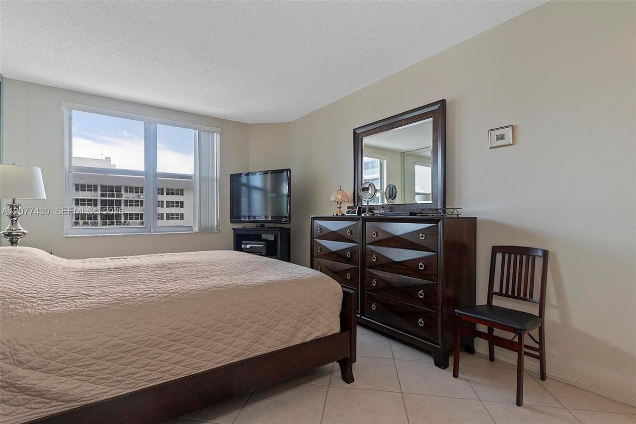 1980 S Ocean Dr, Unit 20A, Hallandale Beach, FL 33009 Photo