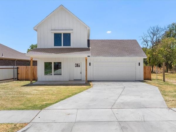 5224 Anderson Street , Fort Worth, TX 76105