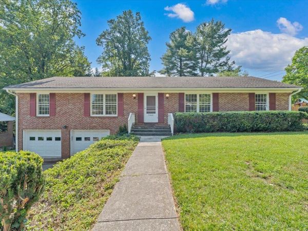 5460 Stoneybrook DR , Roanoke, VA 24018