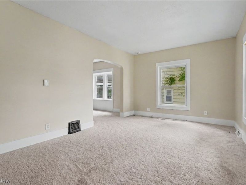944 Redfern Avenue, Akron, OH 44314 Photo 2