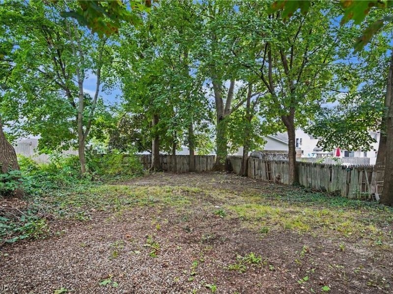 944 Redfern Avenue, Akron, OH 44314 Photo 23