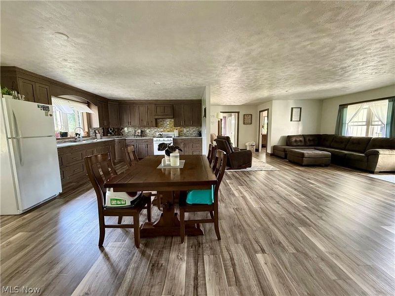8251 Bay Road SE, Carrollton, OH 44615 Photo 10