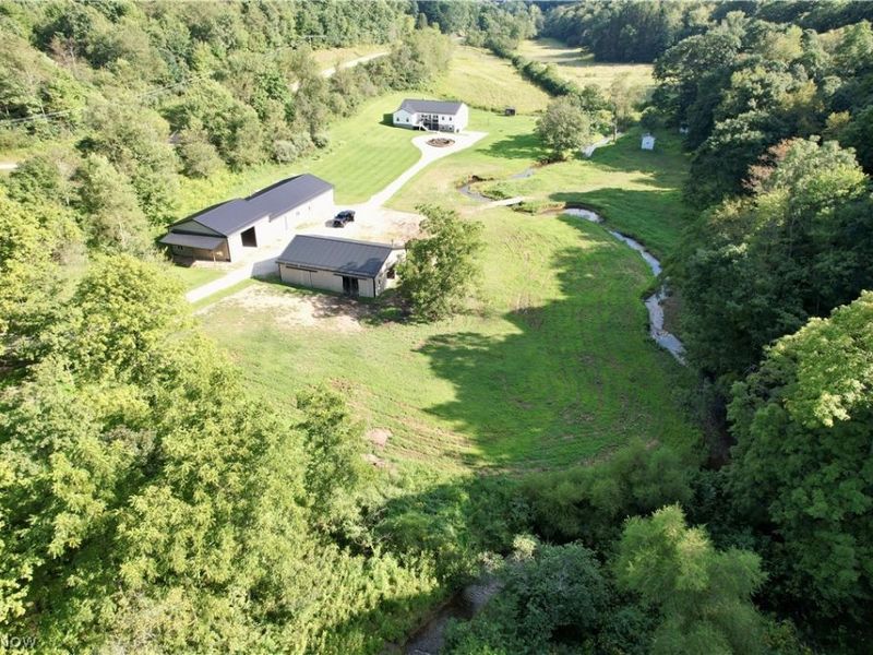 8251 Bay Road SE, Carrollton, OH 44615 Photo 3