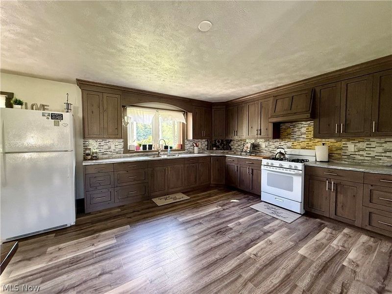 8251 Bay Road SE, Carrollton, OH 44615 Photo 8