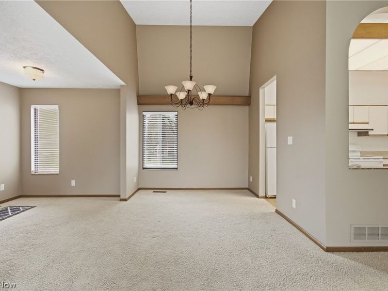 4557 Saint James Circle NW, Canton, OH 44708 Photo 5