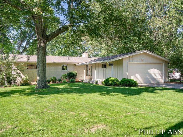 8391 Cowan Lake Drive NE, Rockford, MI 49341