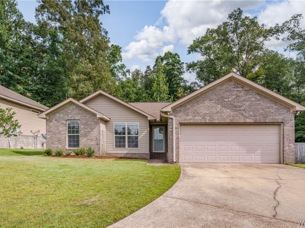 5330 Blackstone Ln., Northport, AL 35473