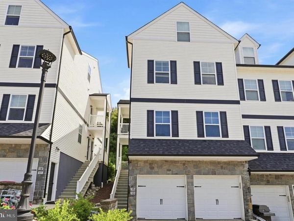 113 COLWELL LANE, CONSHOHOCKEN, PA 19428