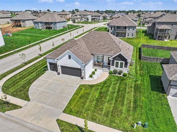 10931 N Bristol Avenue, Kansas City, MO 64156