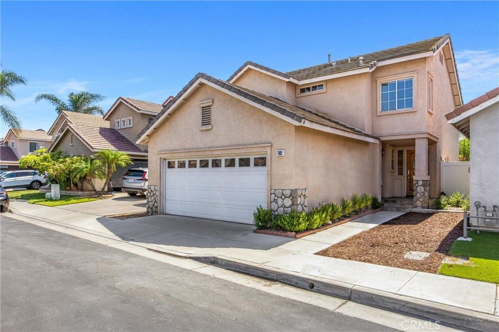 921 Blossomcreek Ln, Corona, CA 92878 Main Photo