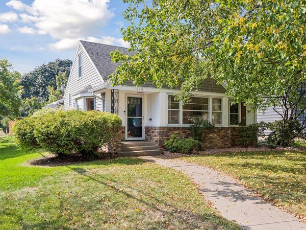 1143 Cleveland Avenue S, Saint Paul, MN 55116