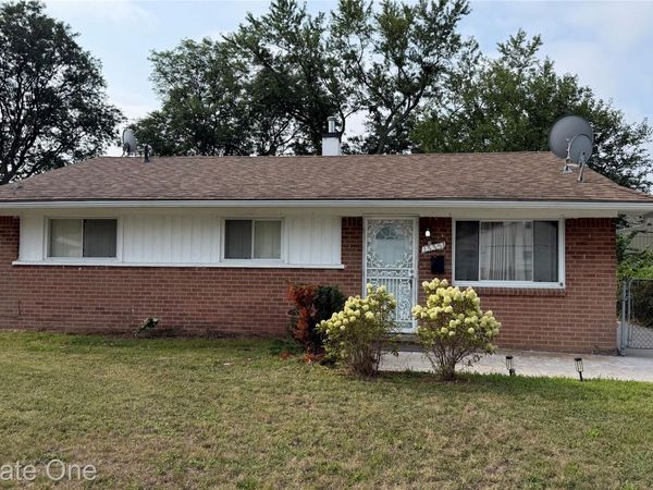 13351 Albany Street , Oak Park, Mi 48237