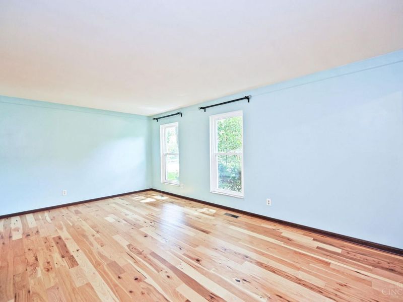 416 Flemridge Court, Wyoming, OH 45231 Photo 8
