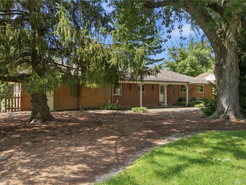 2116 Bonniedale Drive, Bellbrook, OH 45305 Photo 65