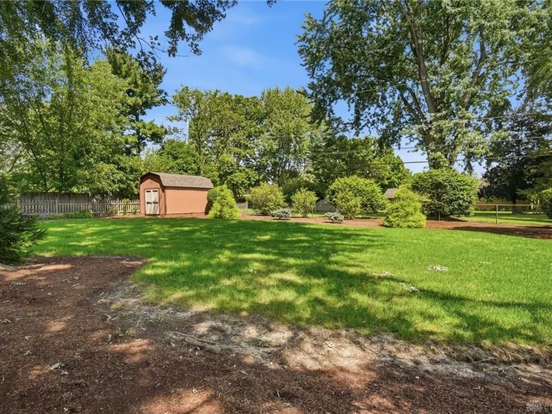 2116 Bonniedale Drive, Bellbrook, OH 45305 Photo 69