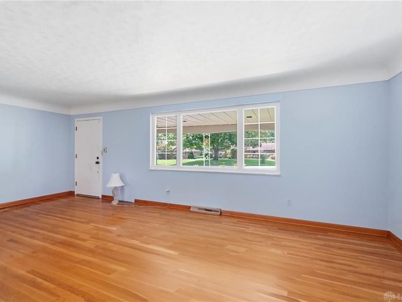 2116 Bonniedale Drive, Bellbrook, OH 45305 Photo 9