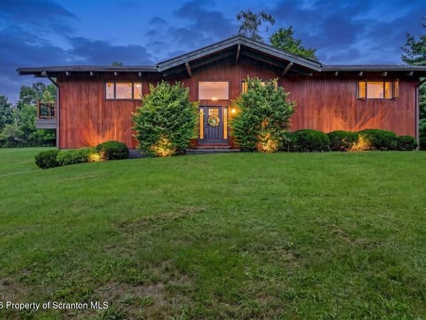 101 Show Kase Road , Clifford Twp, PA 18421