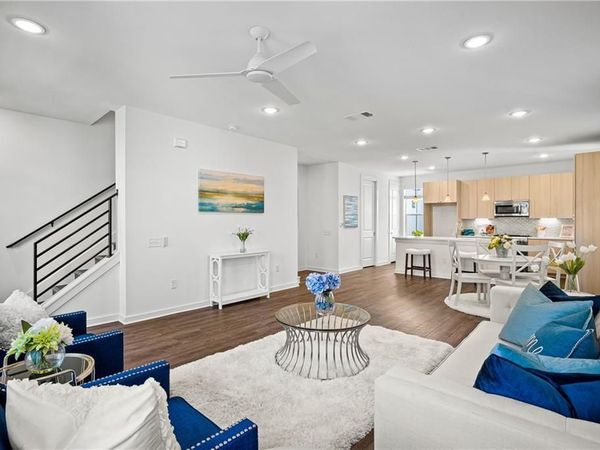 2624 Metcalfe RD, Unit 8, Austin, TX 78741