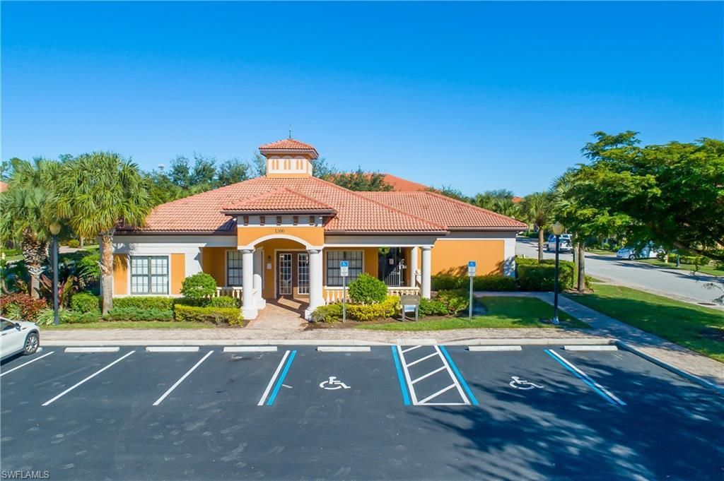 1244 Carpazi Ct, Unit 2, Naples, FL 34105 Photo