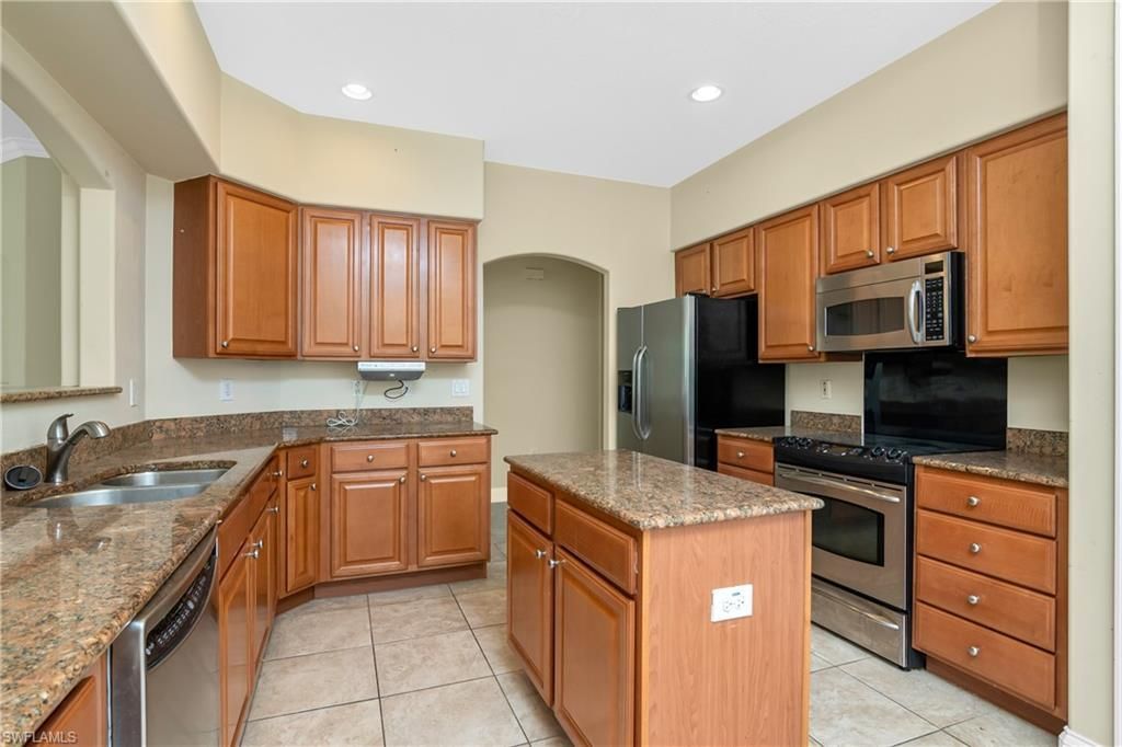 1244 Carpazi Ct, Unit 2, Naples, FL 34105 Photo