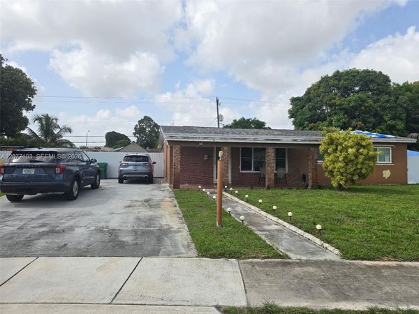 1225 NW 192nd St , Miami Gardens, FL 33169