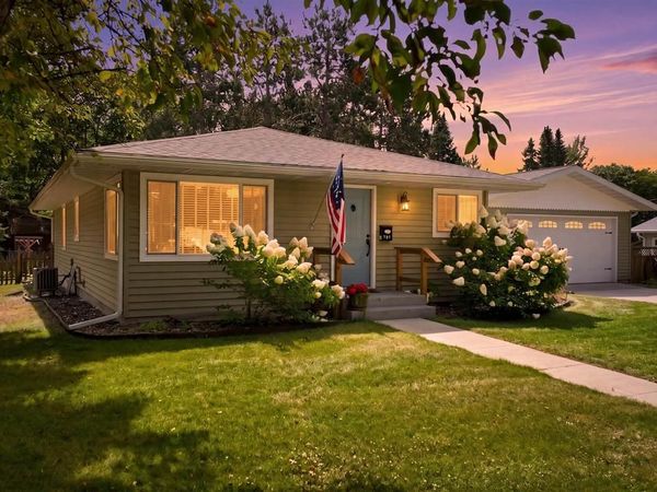 737 LaFollette St, Spooner, WI 54801
