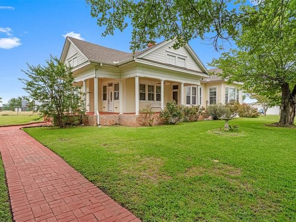 2967 S Old Robinson Road, Robinson, TX 76655