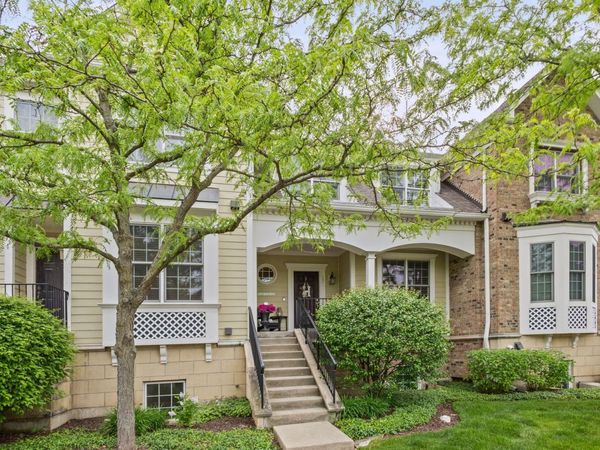 1907 Lynn Circle , Libertyville, IL 60048