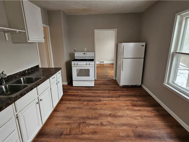3904 W 37th Street, Cleveland, OH 44109 Photo 4