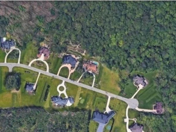 25454 Eagle Pointe Court, Columbia Station, OH 44028