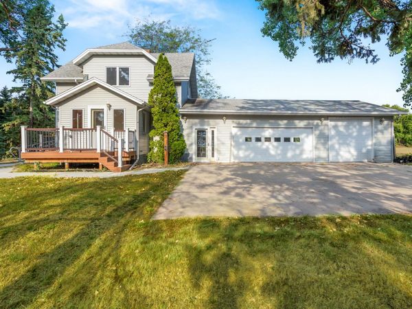 16823 53rd Street SE, Kindred, ND 58051