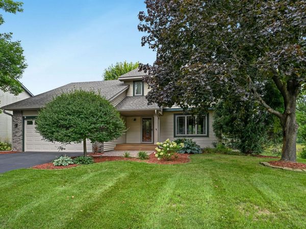 8400 W Lake Drive , Chanhassen, MN 55317