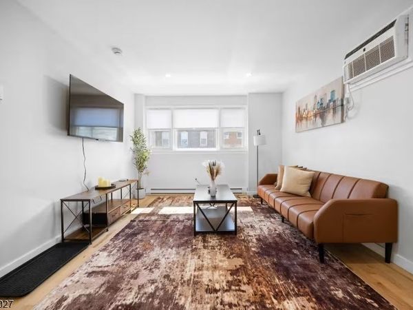 33 Adams St, Unit 3, Newark, NJ 07105