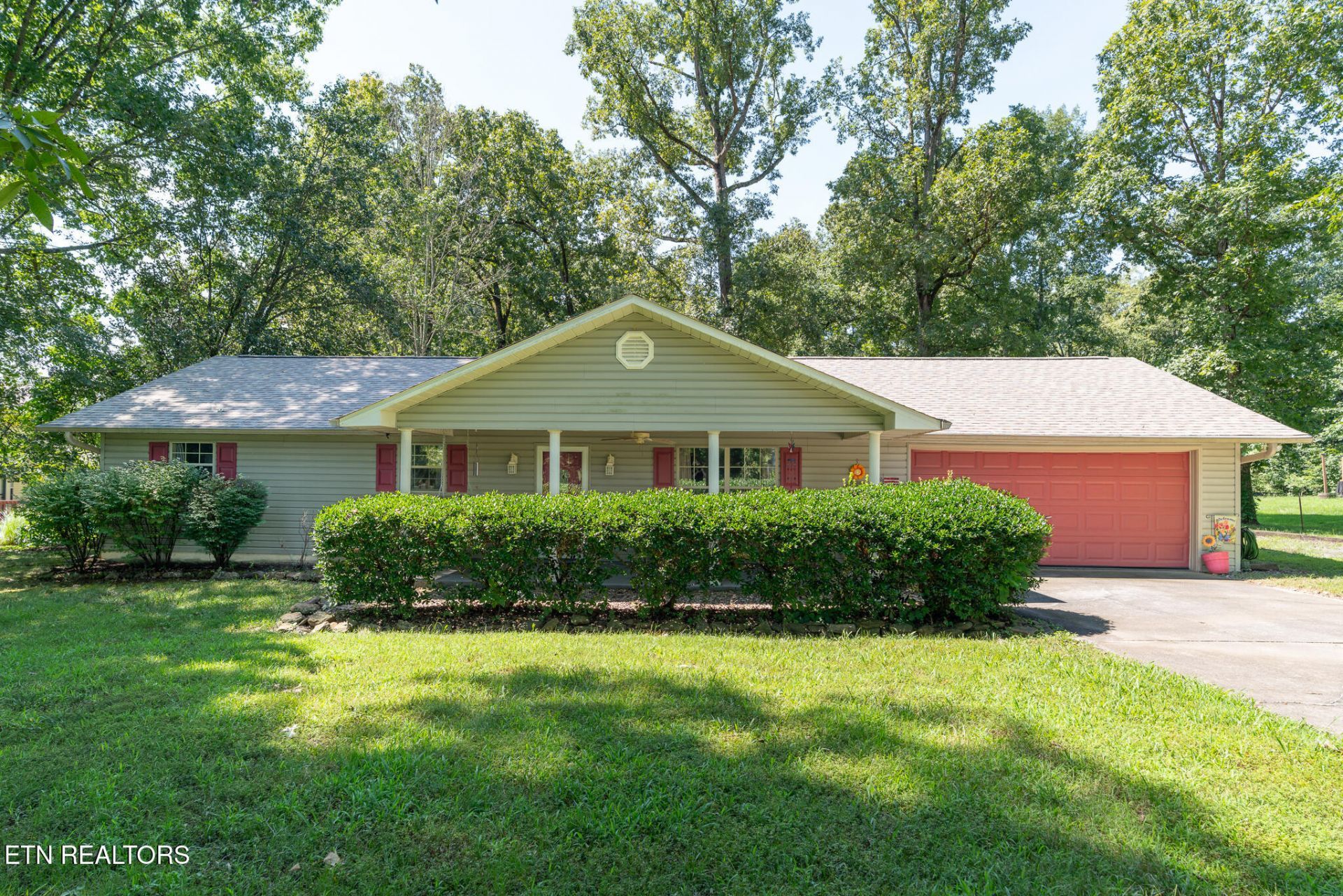 945 Circle Drive, Seymour, TN 37865 Main Photo