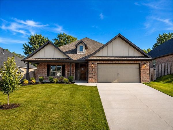 1308 Cittadella Avenue , Tontitown, AR 72762