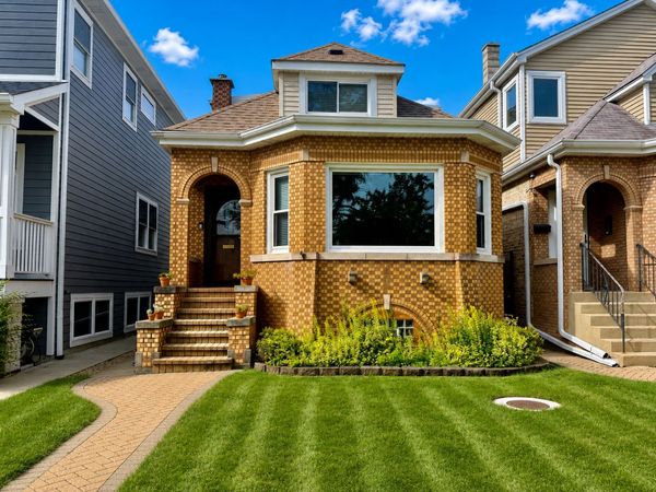 5826 N Navarre Avenue , Chicago, IL 60631