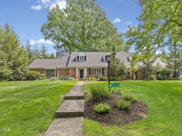 2630 Edgehill Road , Ottawa Hills, OH 43615