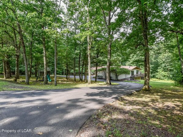 121 Jacobs Ladder, Mountain Top, PA 18707