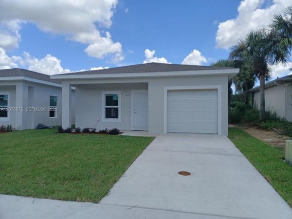 1481 Las Villas Blvd , Sebring, FL 33870