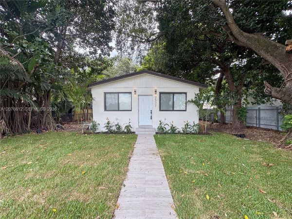 2534 NW 51st Ter , Miami, FL 33142
