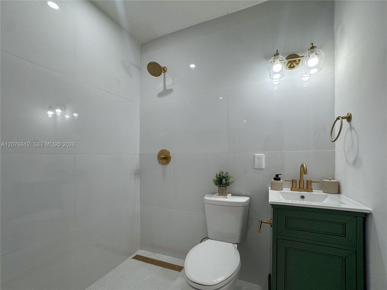 2534 NW 51st Ter , Miami, FL 33142 Photo