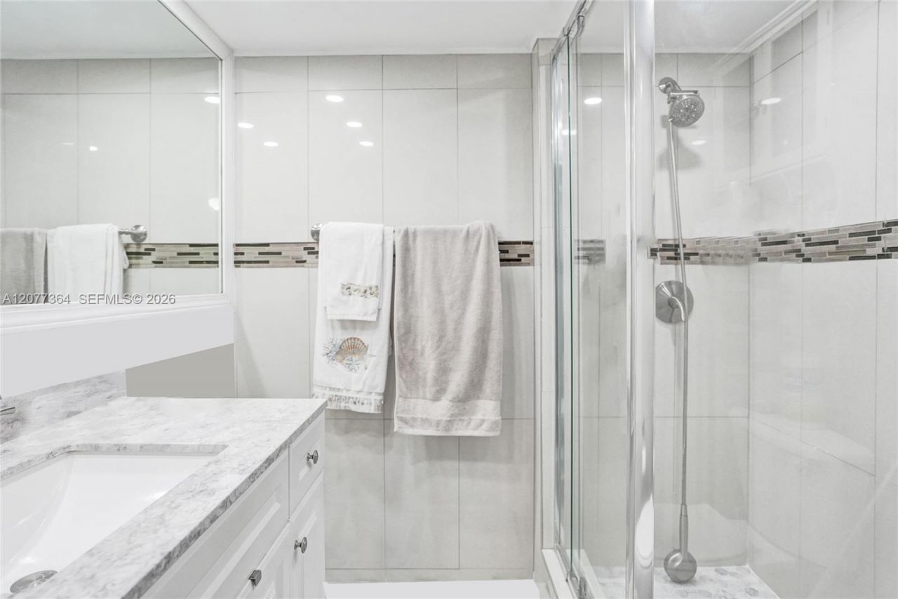 5961 NW 61st Ave , Unit 310, Tamarac, FL 33319 Photo